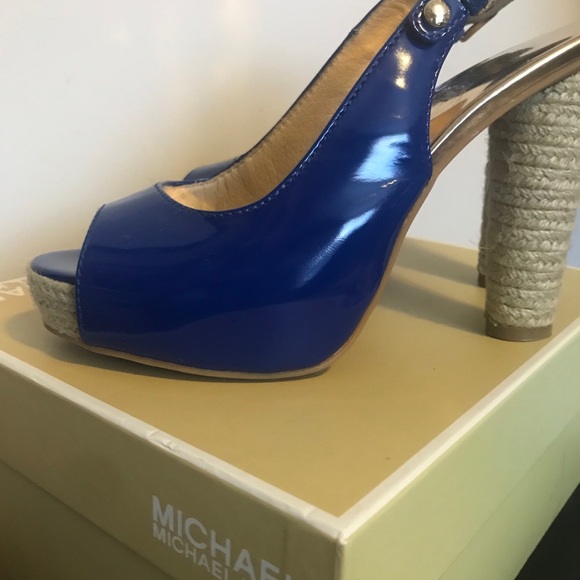 💯% Authentic Michael Kors Blue Slingback Sandals - Picture 9 of 14